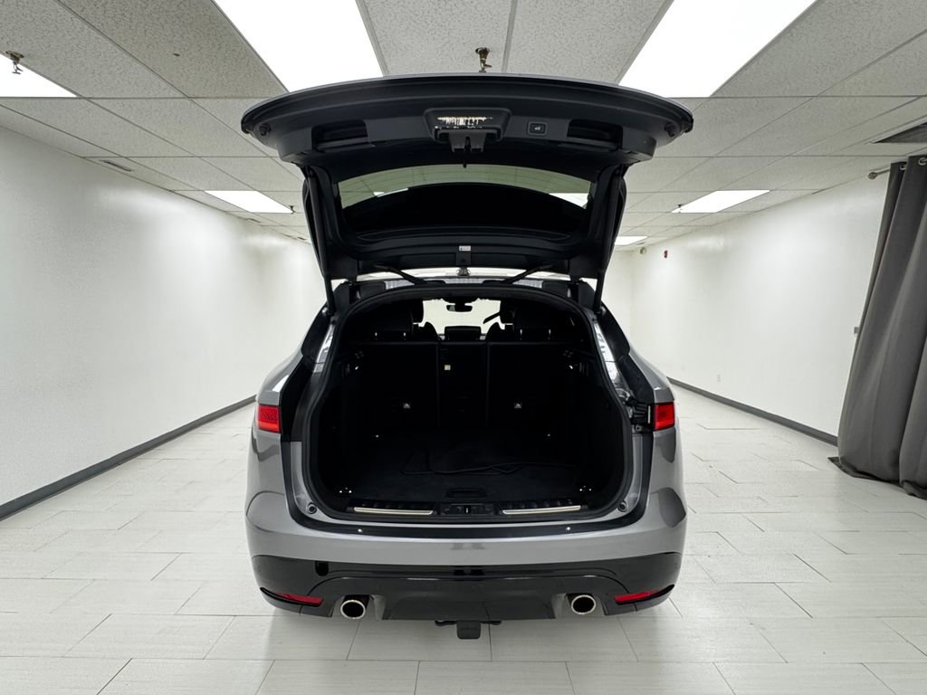 Used 2020 Jaguar F-PACE S image 34
