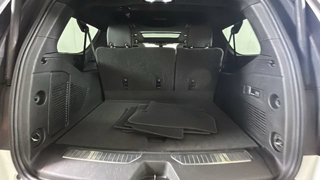 Used 2022 GMC Yukon XL AT4 AWD/4WD image 28