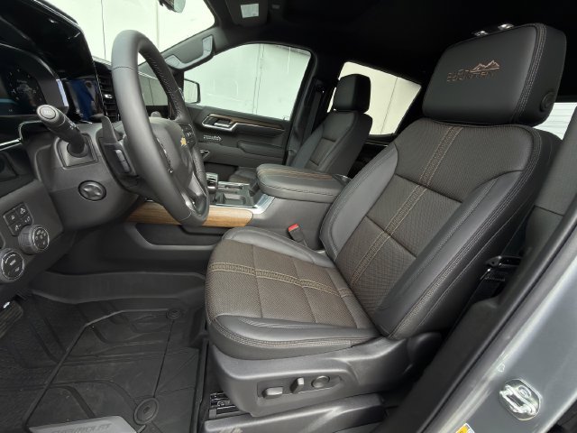 New 2026 Chevrolet Silverado 1500 High Country w/ Technology Package AWD/4WD image 18