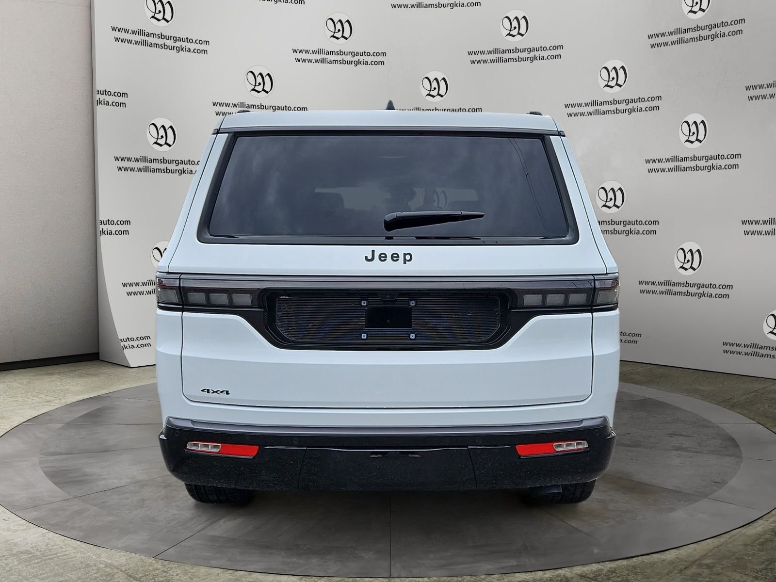 New 2026 Jeep Grand Wagoneer Limited AWD/4WD image 4