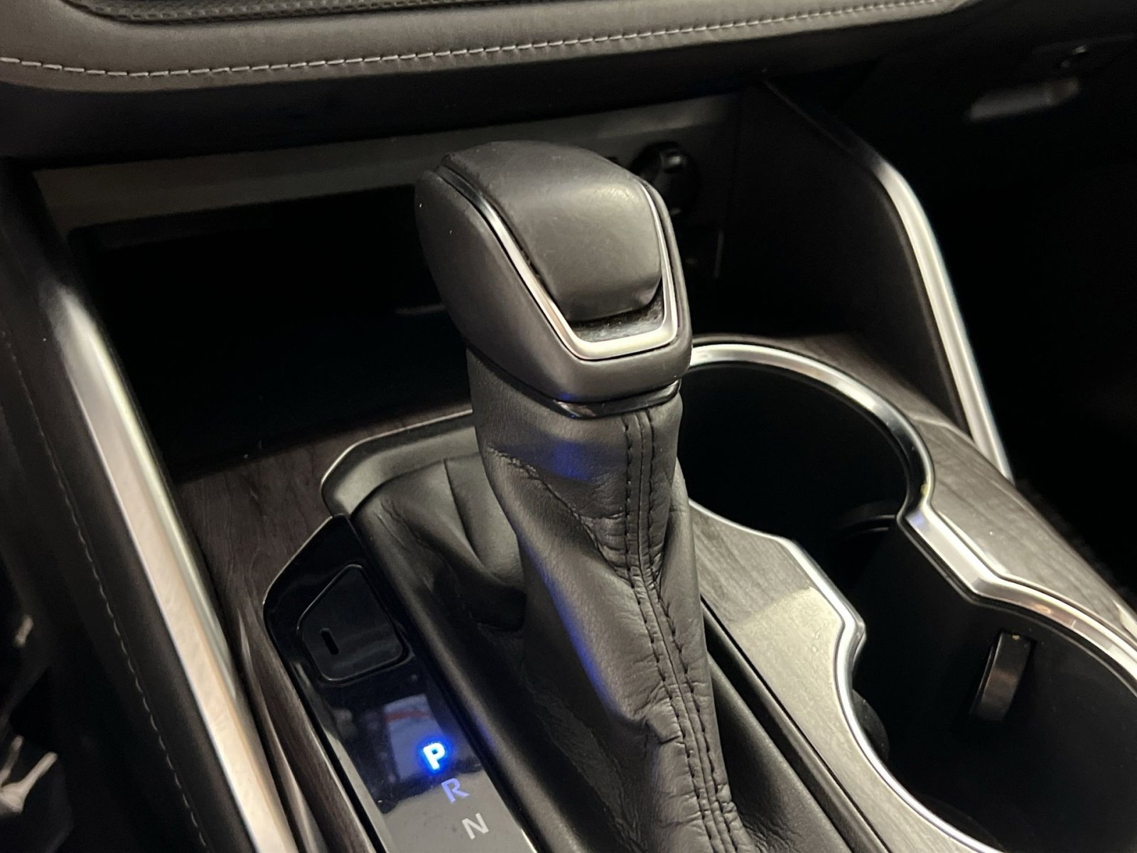 Used 2020 Toyota Highlander Limited image 19