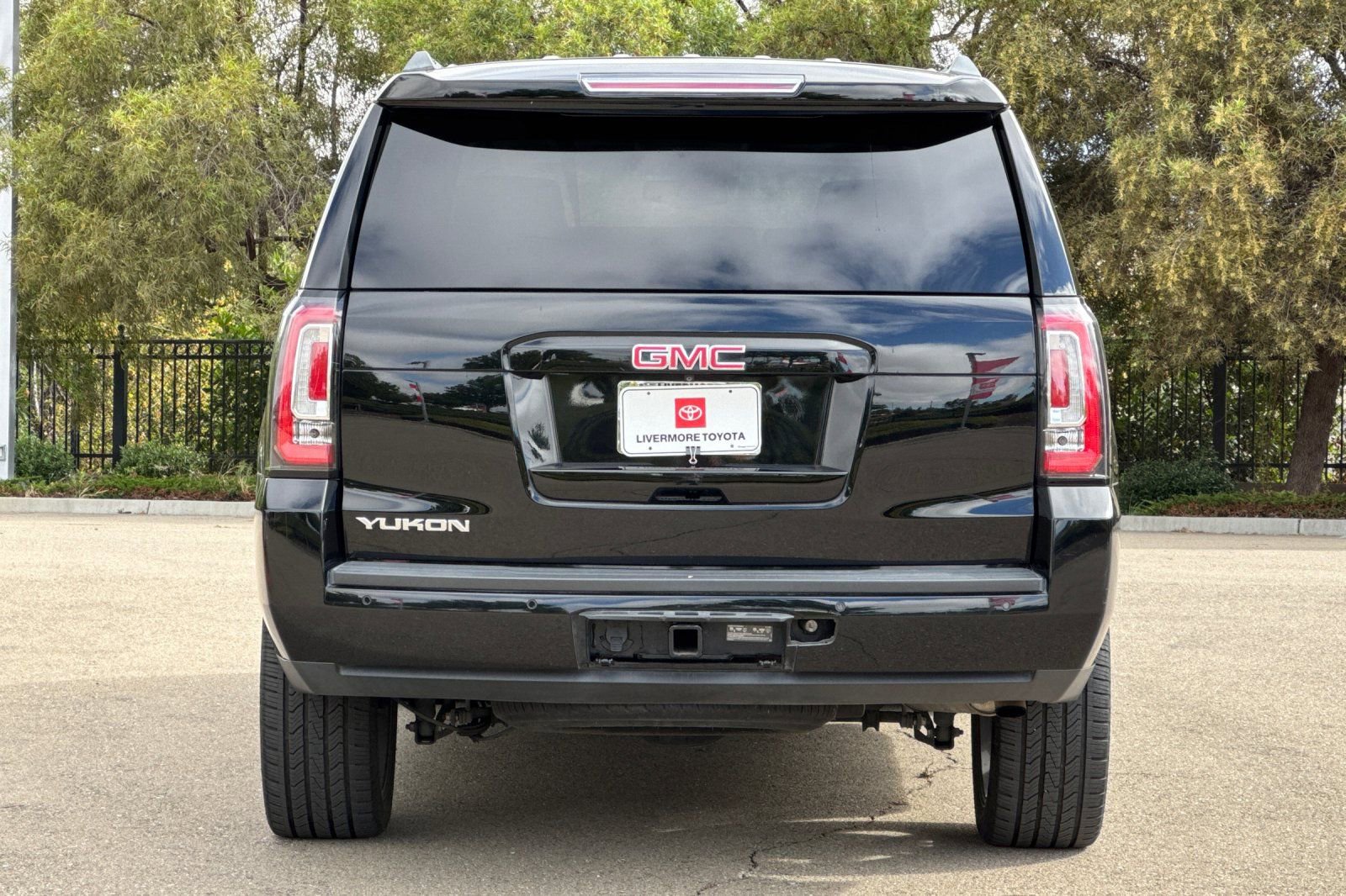 Used 2015 GMC Yukon SLE w/ Convenience Package AWD/4WD image 5
