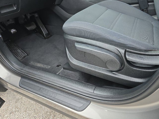 Used 2019 Kia Sorento L image 16