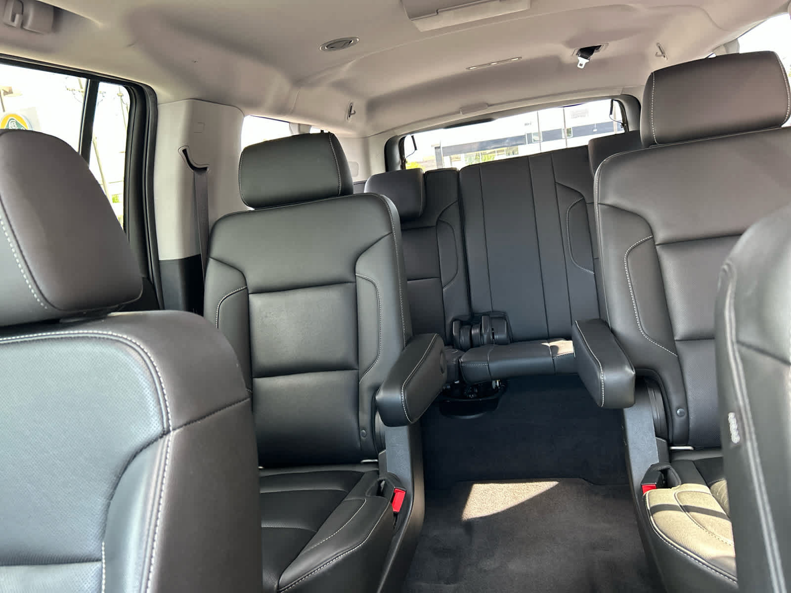 Used 2019 Chevrolet Suburban Premier AWD/4WD image 28