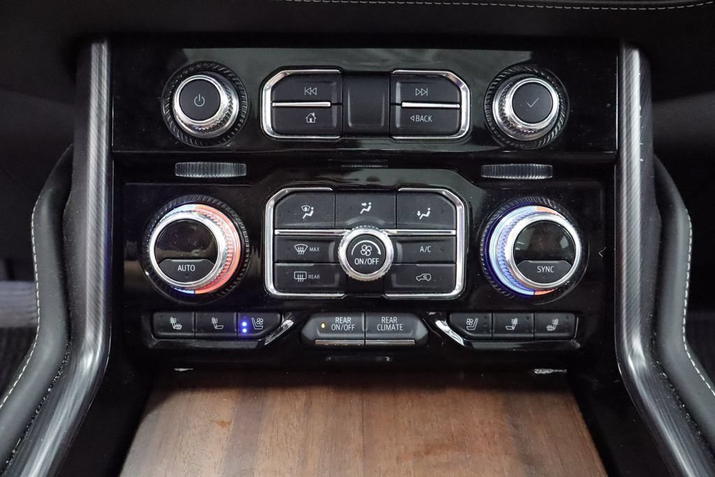 Used 2023 GMC Yukon Denali Ultimate AWD/4WD image 41