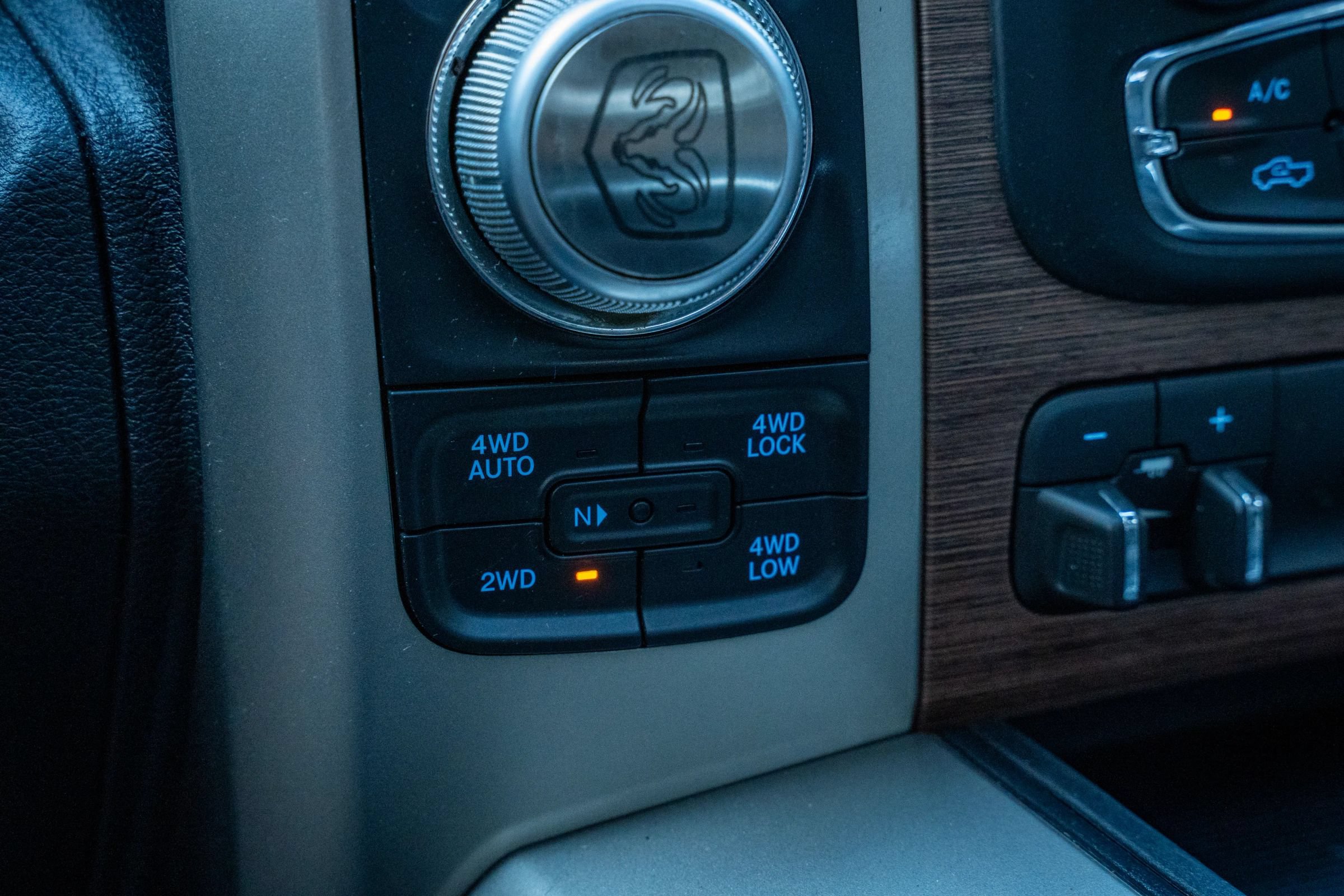 Used 2014 RAM 1500 Laramie w/ Convenience Group AWD/4WD image 20