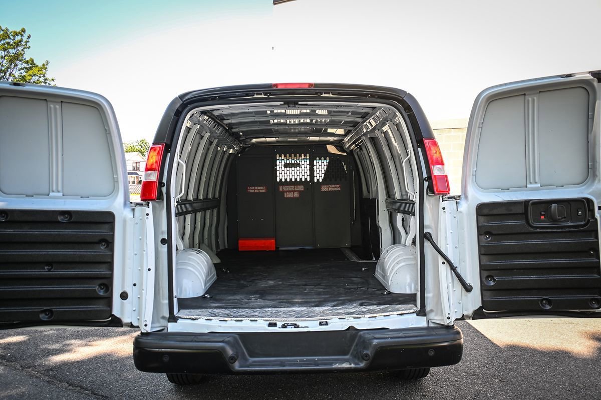 Used 2024 Chevrolet Express 2500 Extended w/ Driver Convenience Package RWD image 10