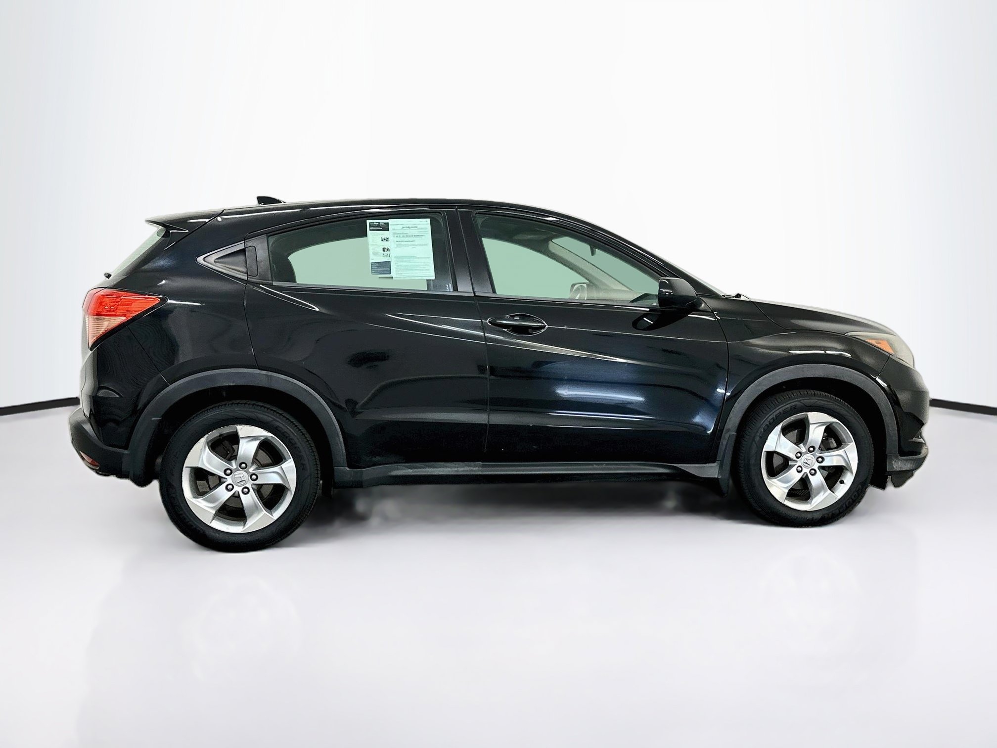 Used 2016 Honda HR-V LX image 10