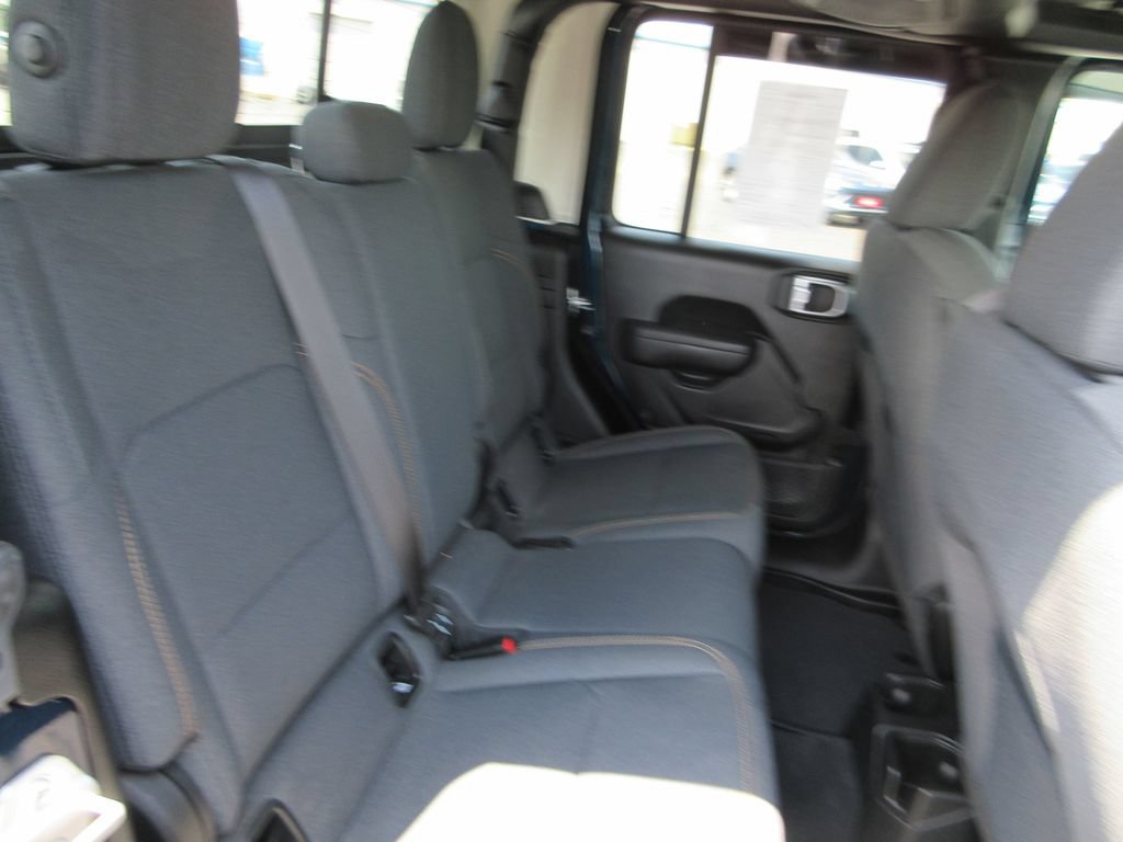 Used 2025 Jeep Gladiator Sport AWD/4WD image 23