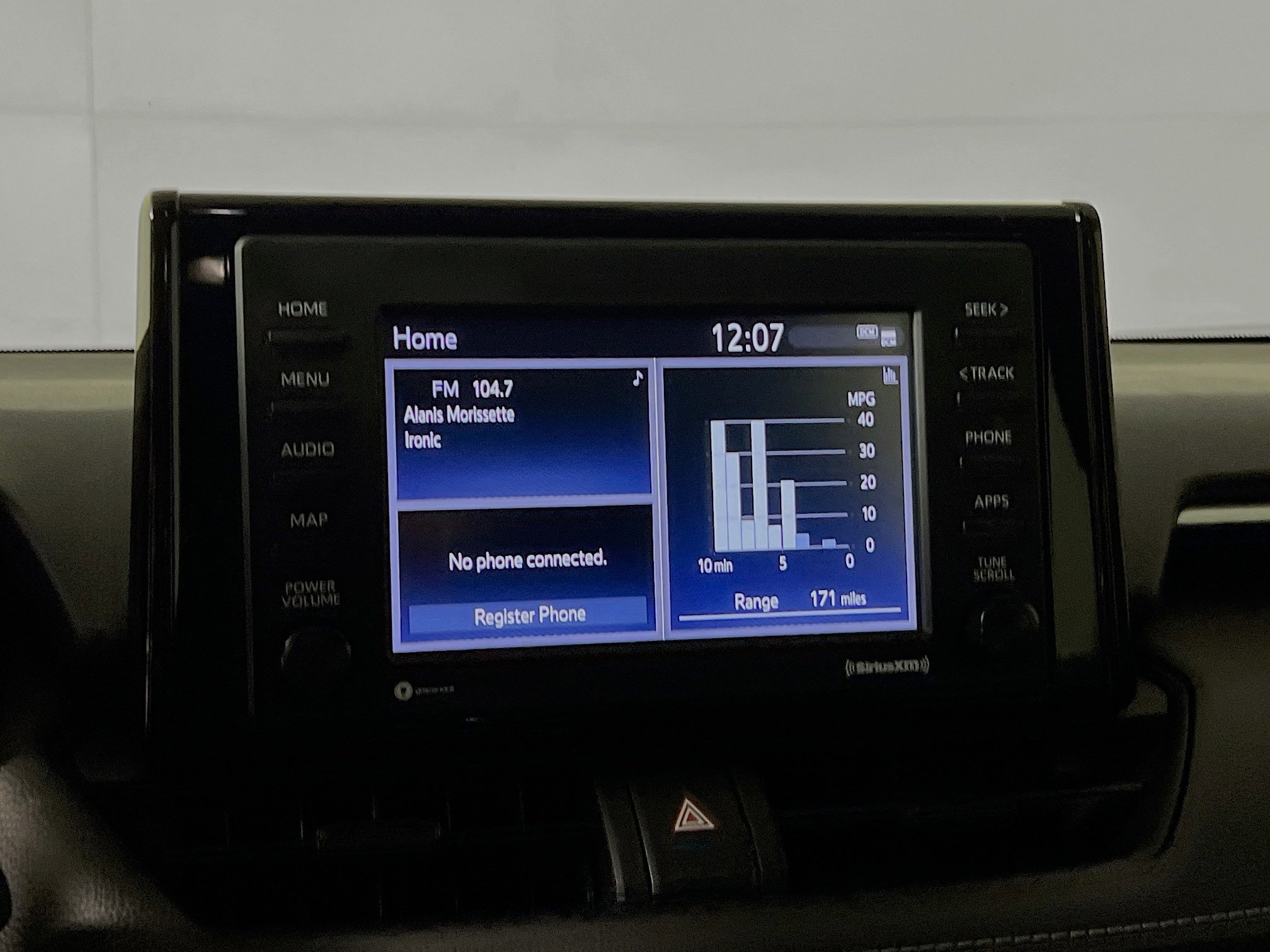 Used 2022 Toyota RAV4 LE FWD image 27