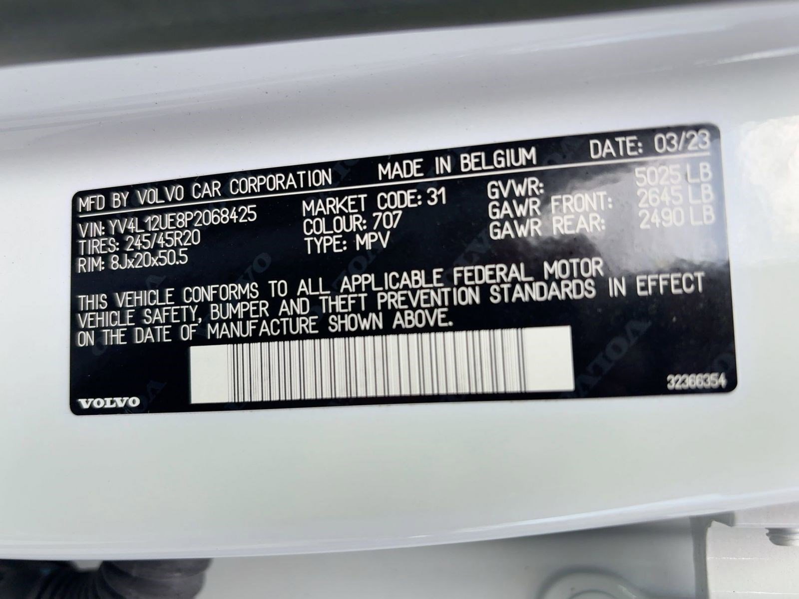 Used 2023 Volvo XC40 B5 Plus w/ Protection Package Premier image 18