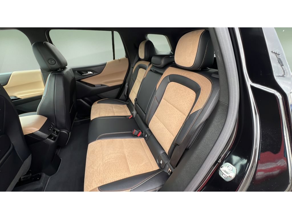 Certified 2025 Chevrolet Equinox ACTIV w/ Safety and Technology Package AWD/4WD image 28