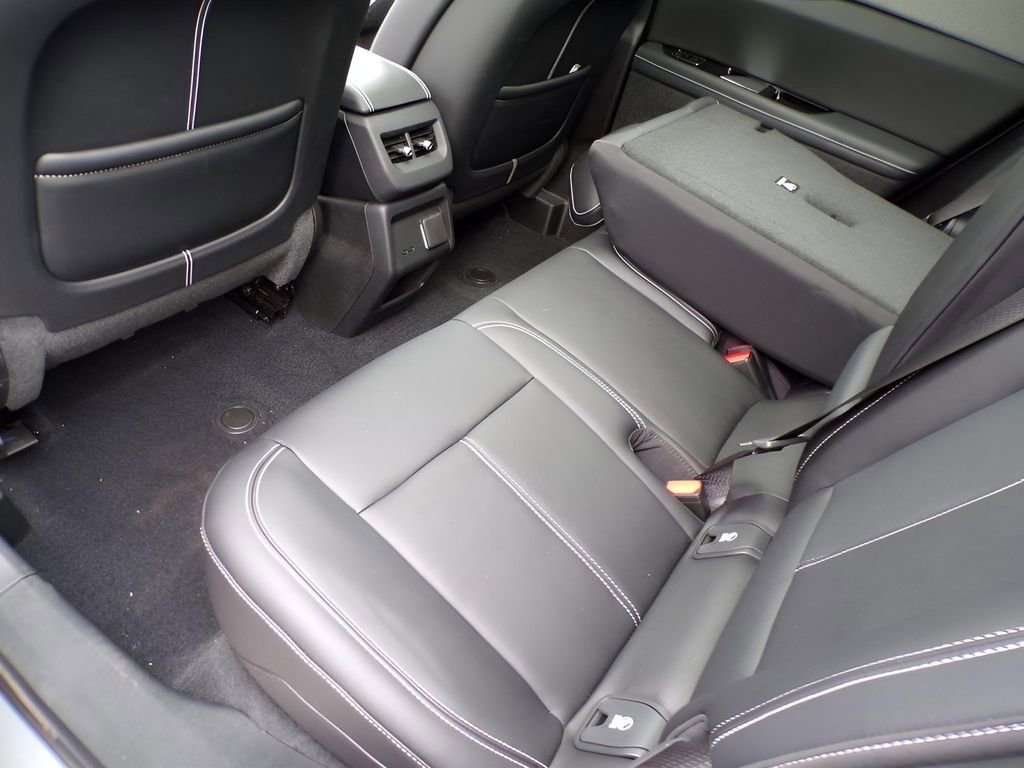 New 2026 Cadillac Optiq Luxury 1 image 8