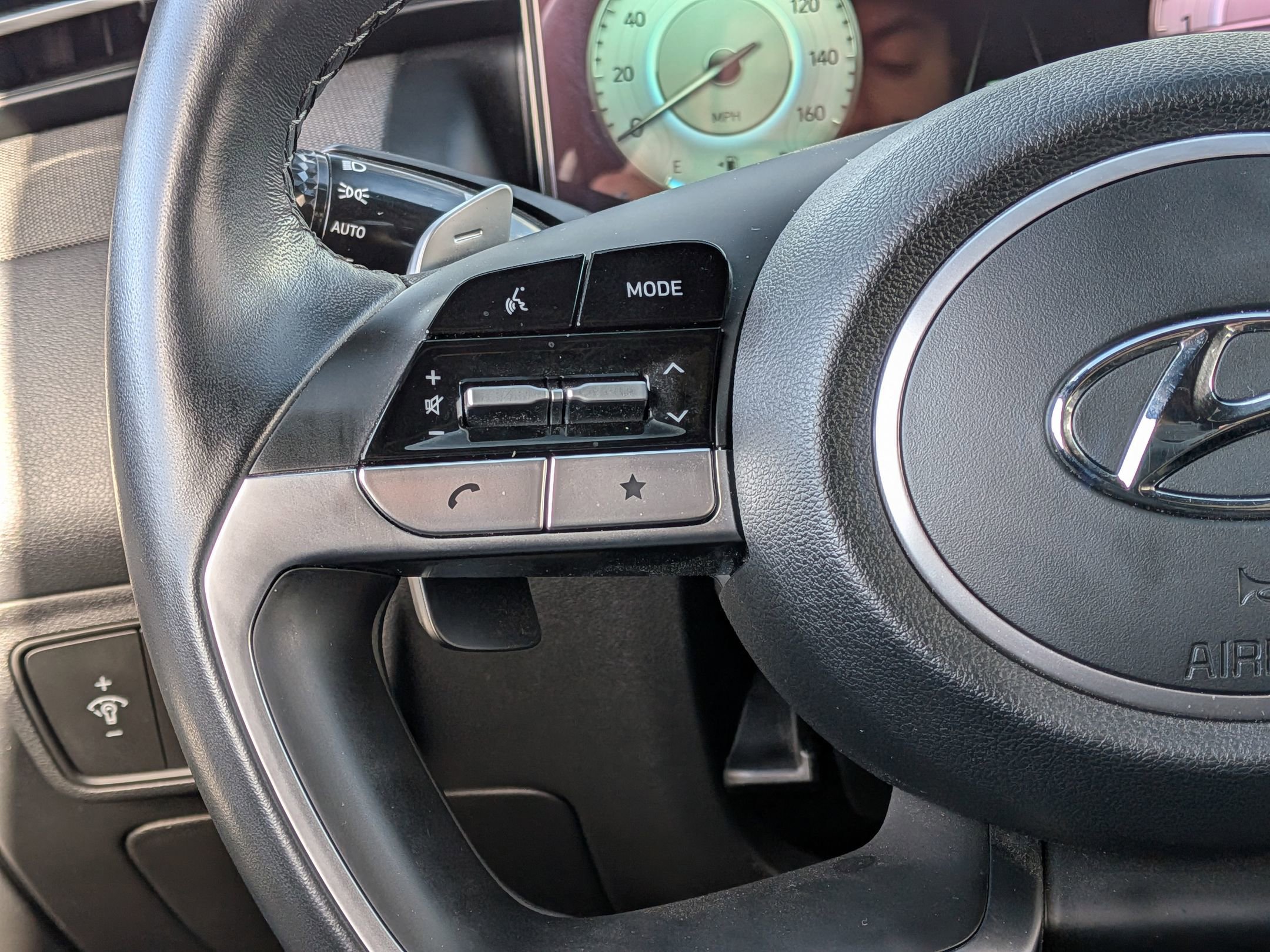 Used 2023 Hyundai Santa Cruz Limited image 15