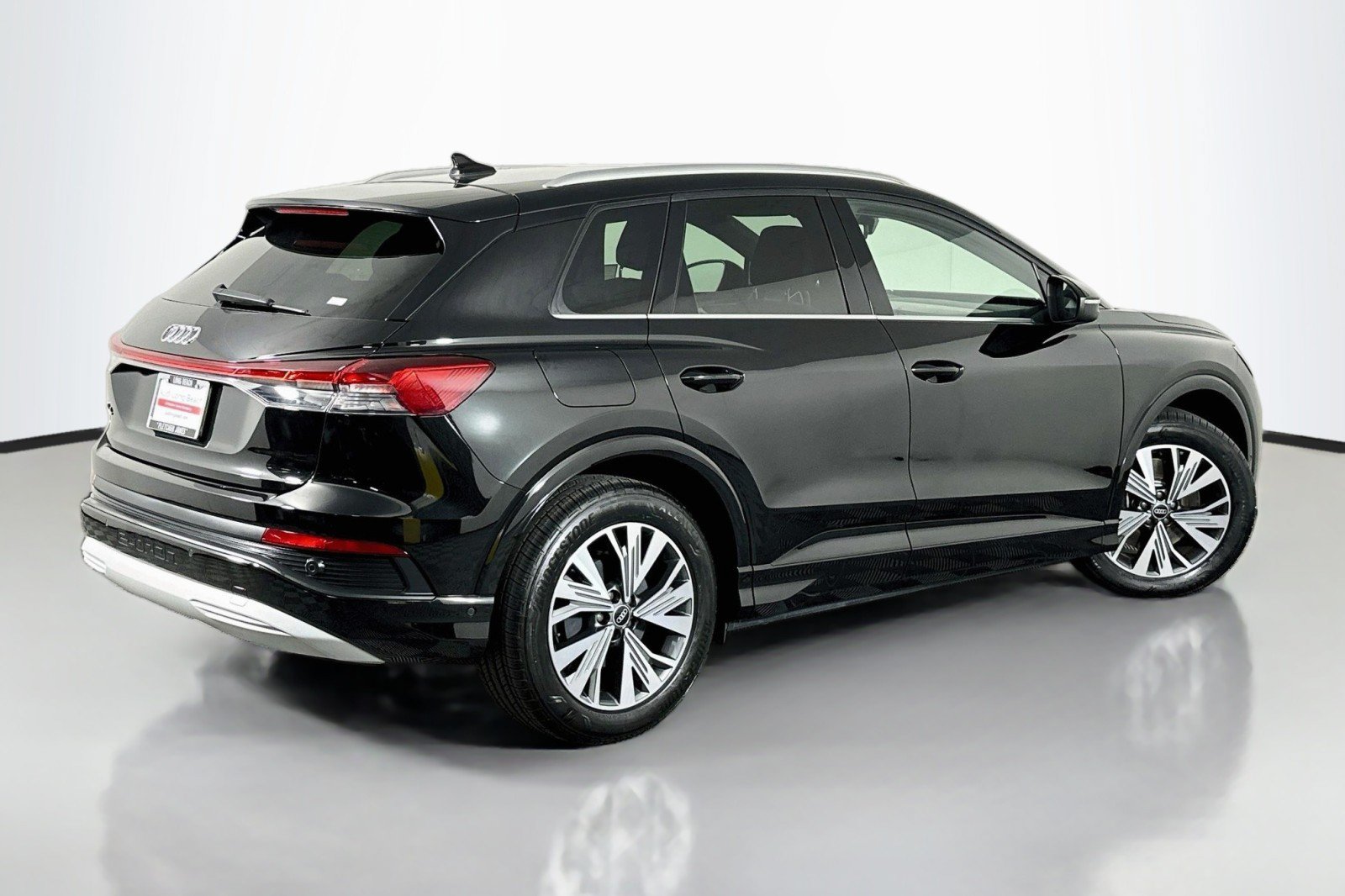 Used 2023 Audi Q4 e-tron Premium Plus w/ Premium Plus RWD image 14