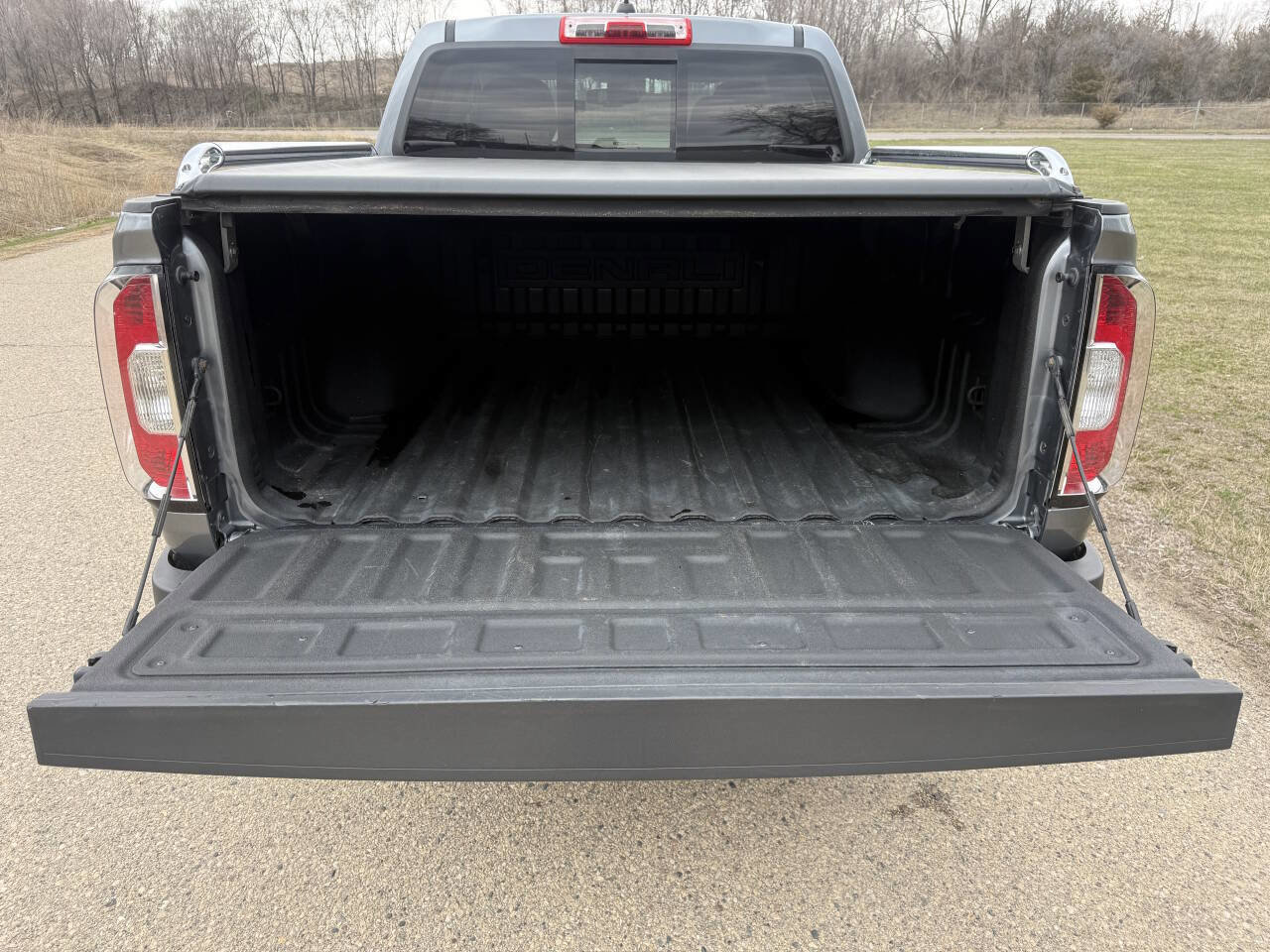 Used 2020 GMC Canyon Denali image 10