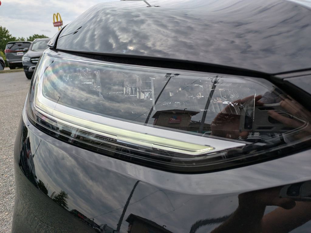 Used 2025 Honda HR-V Sport image 11