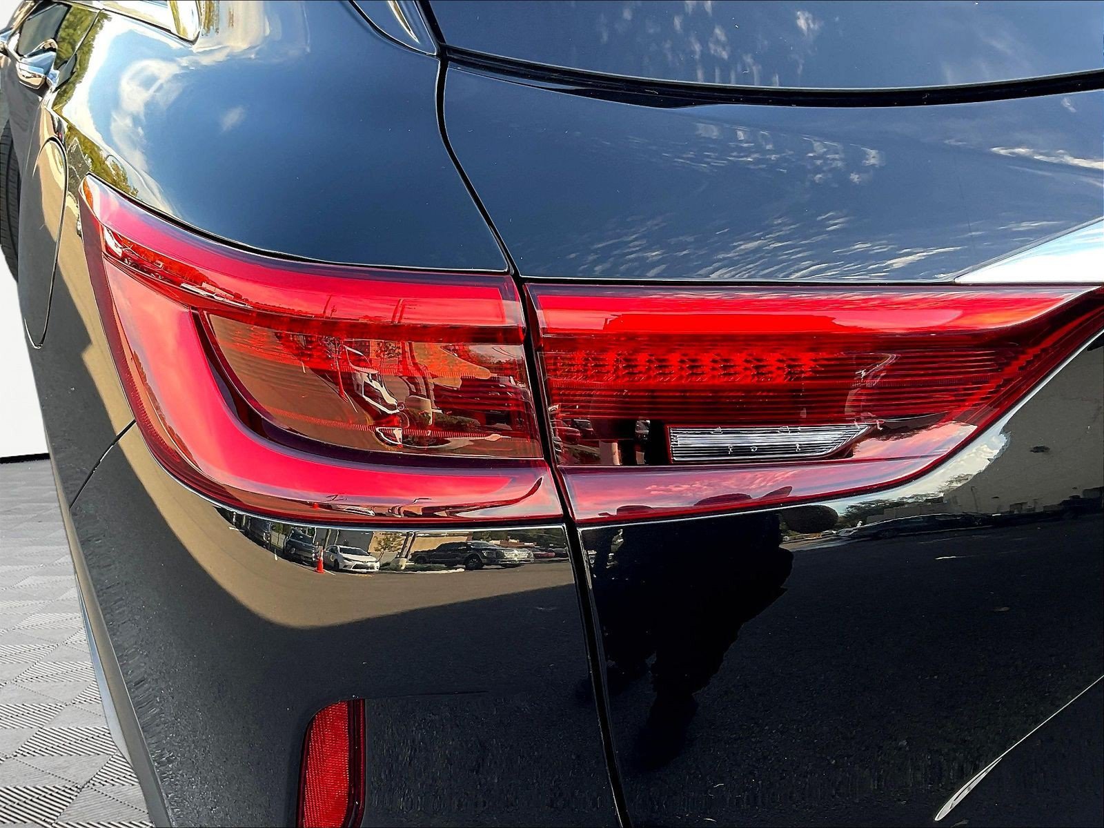 Used 2021 INFINITI QX50 Sensory w/ Cargo Package AWD/4WD image 23
