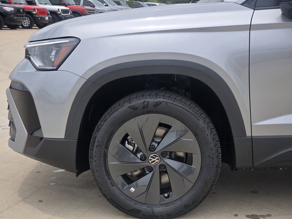 New 2026 Volkswagen Taos S FWD image 6