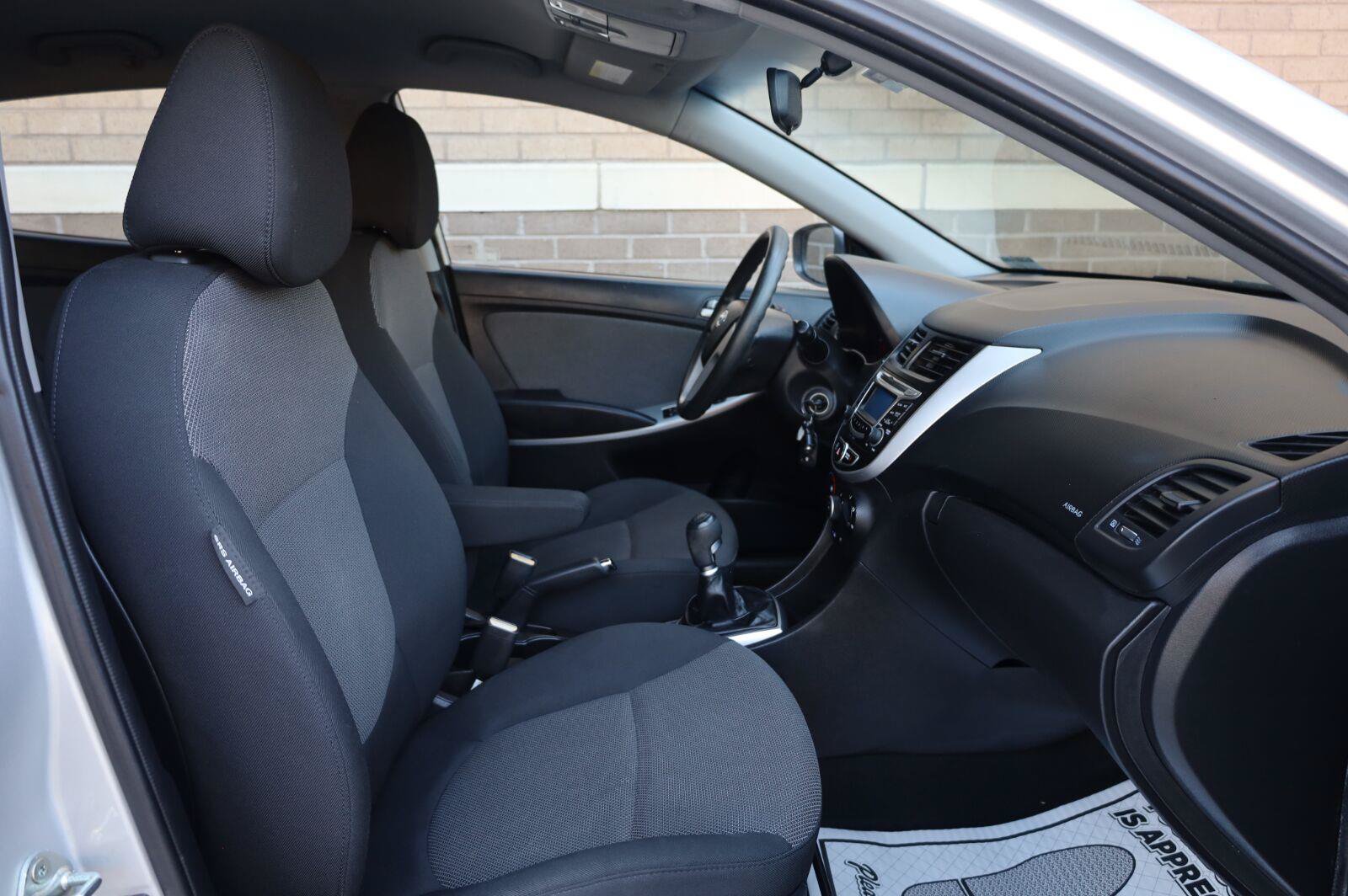 Used 2013 Hyundai Accent GS FWD image 26