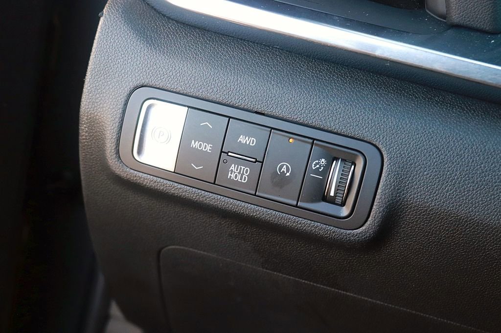 Used 2025 GMC Terrain Elevation AWD/4WD image 24