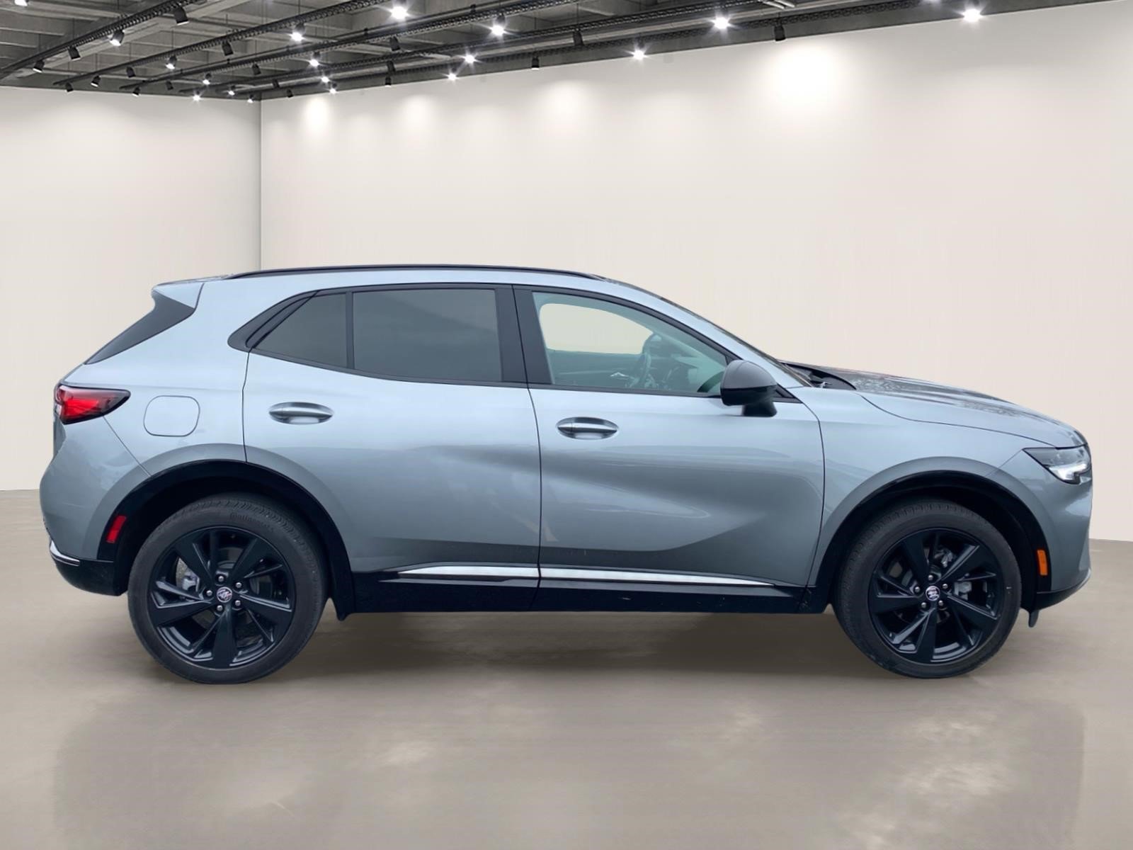 Used 2023 Buick Envision Essence w/ Sport Touring Package image 8