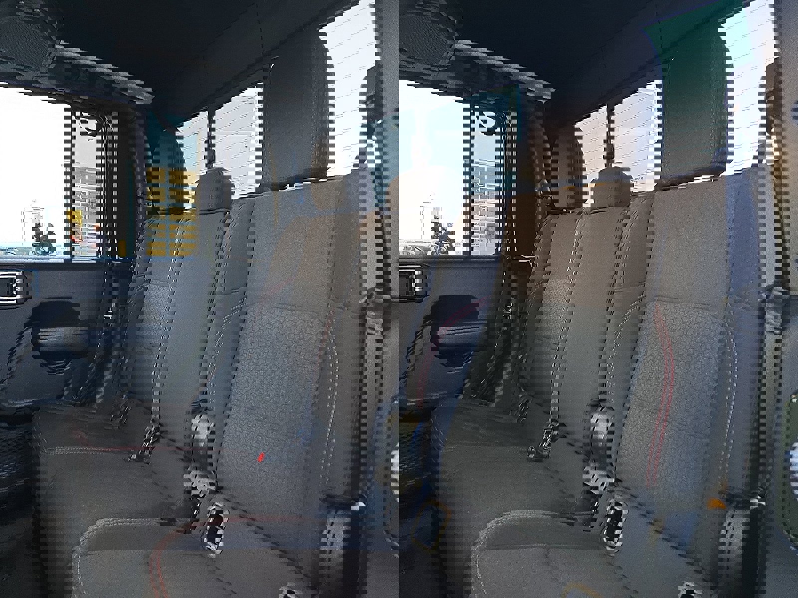 Used 2022 Jeep Gladiator Rubicon image 11