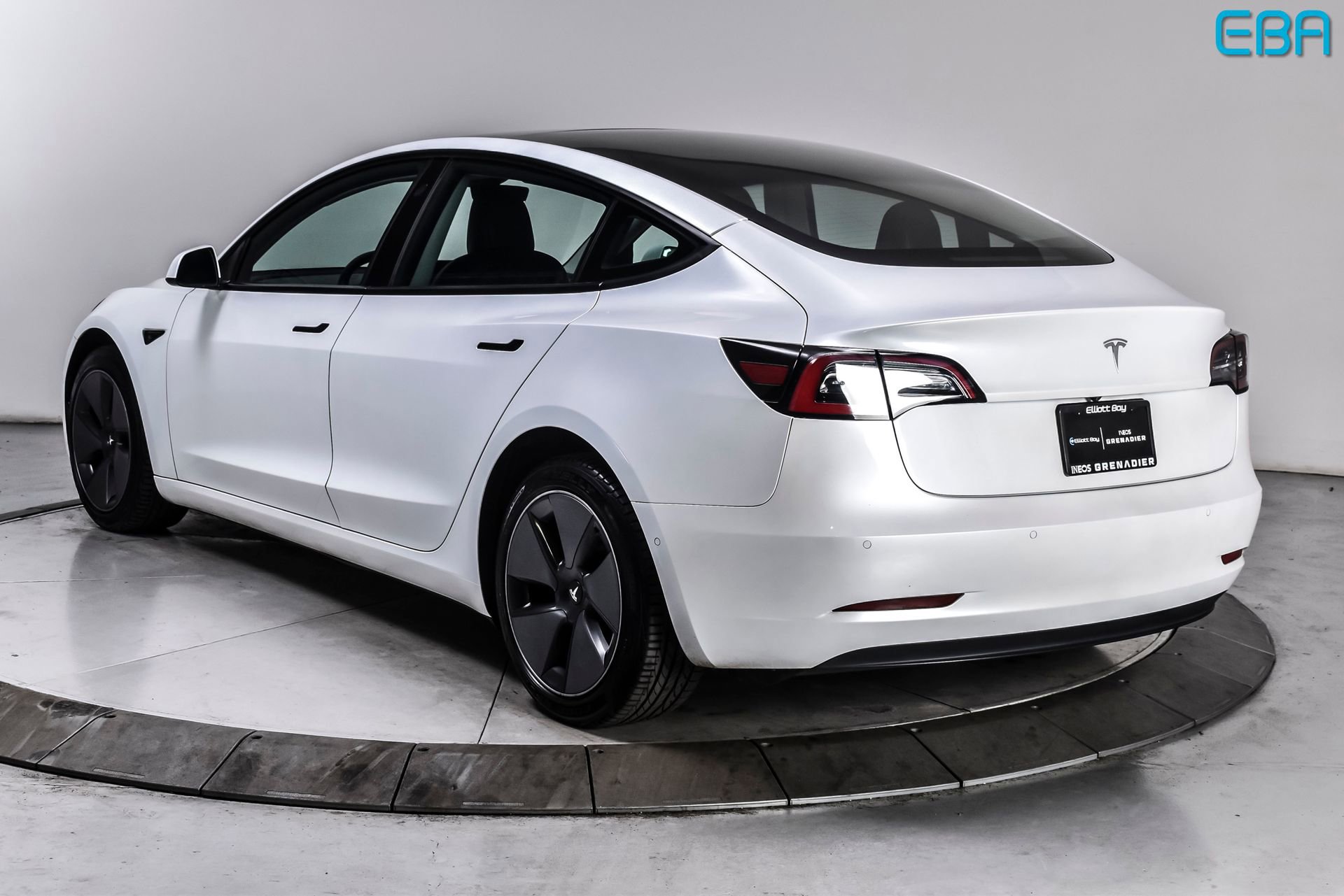 Used 2021 Tesla Model 3 Standard Range Plus RWD image 4