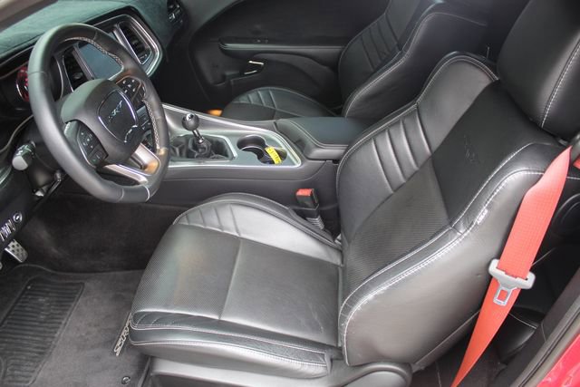 Used 2016 Dodge Challenger SRT Hellcat image 9