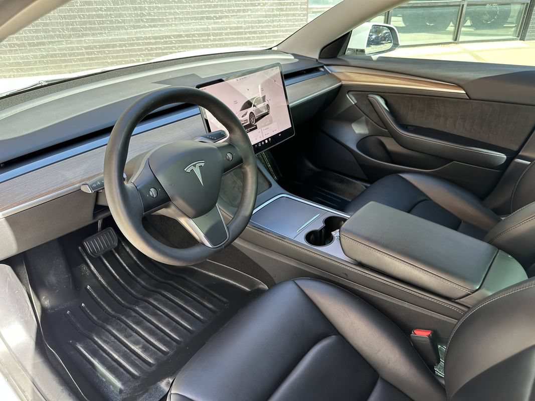 Used 2022 Tesla Model 3 Long Range AWD/4WD image 2