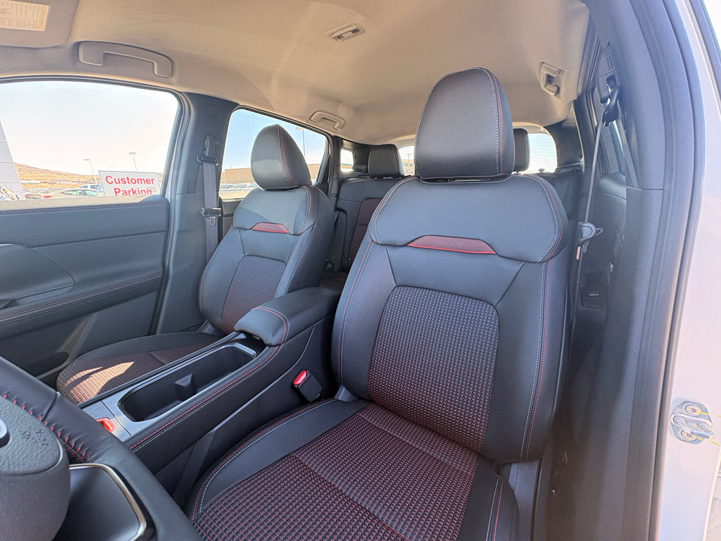 New 2026 Nissan Kicks SR w/ Cold Weather Package AWD/4WD image 17