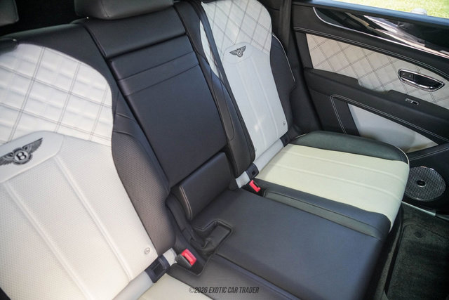 Used 2021 Bentley Bentayga AWD/4WD image 87