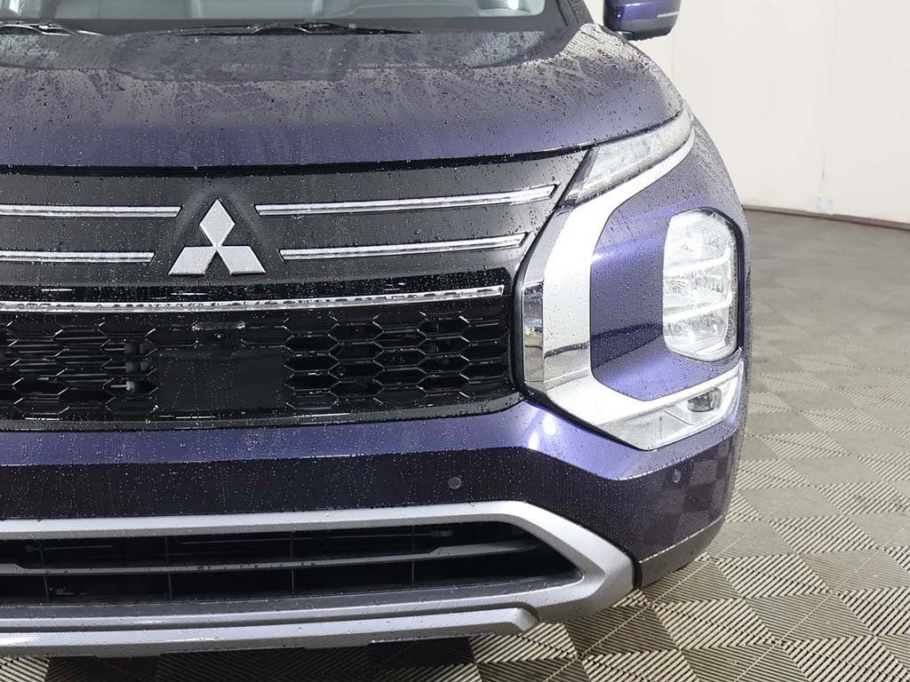 New 2026 Mitsubishi Outlander SE image 15