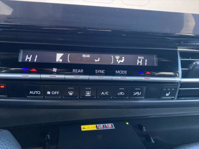 Certified 2025 Toyota Sienna XSE w/ XSE Plus Package image 18