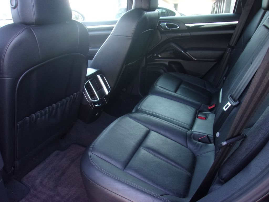 Used 2012 Porsche Cayenne Base image 7