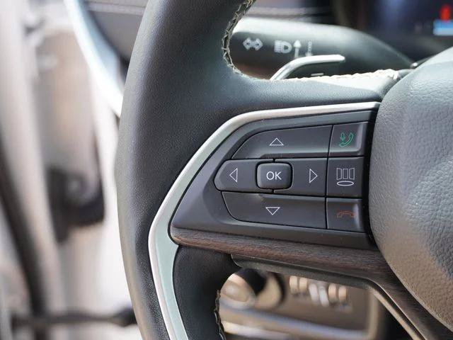 Certified 2024 Jeep Grand Cherokee Limited w/ Black Appearance Package RWD image 28
