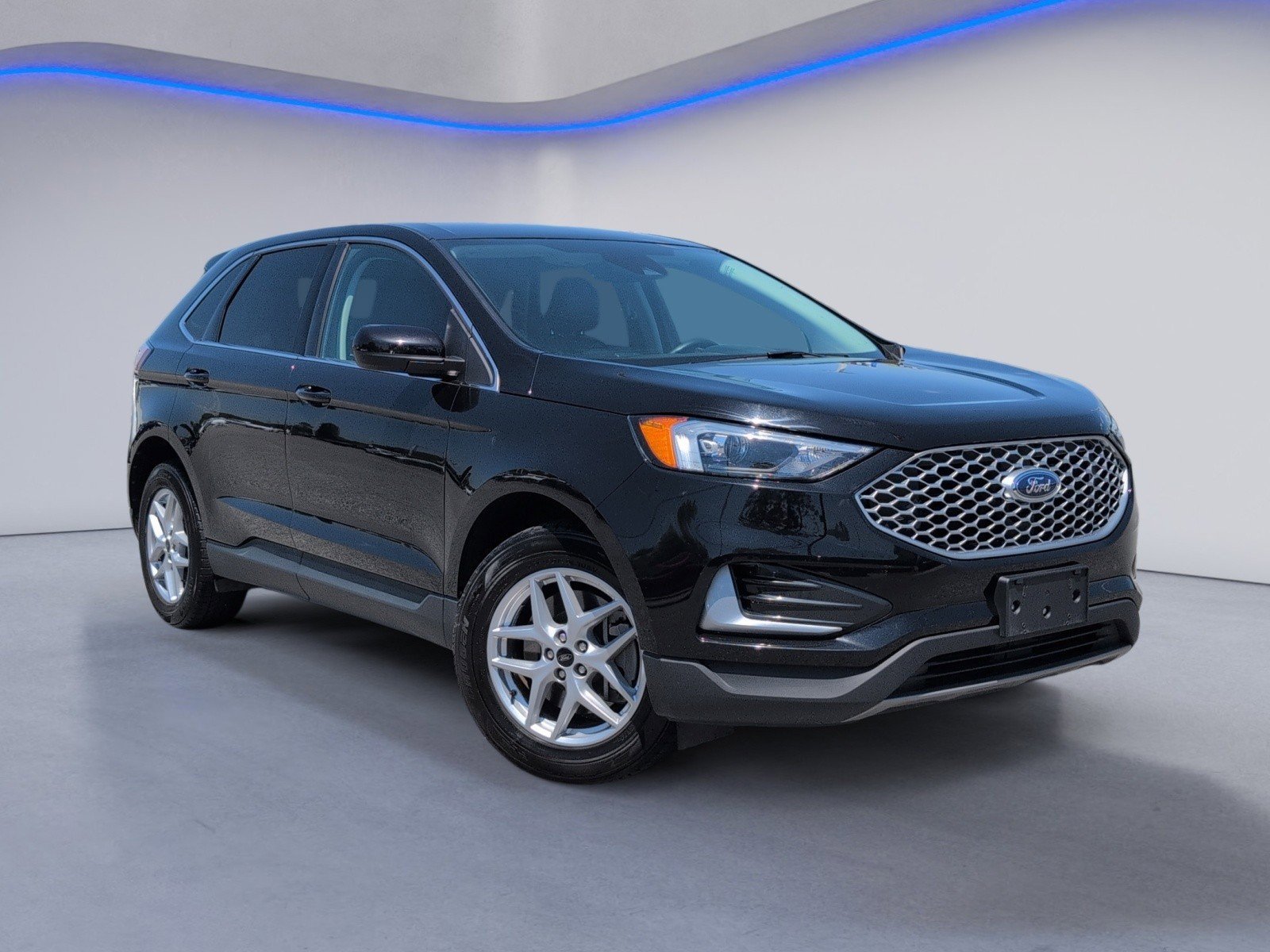 Used 2024 Ford Edge SEL AWD/4WD image 2