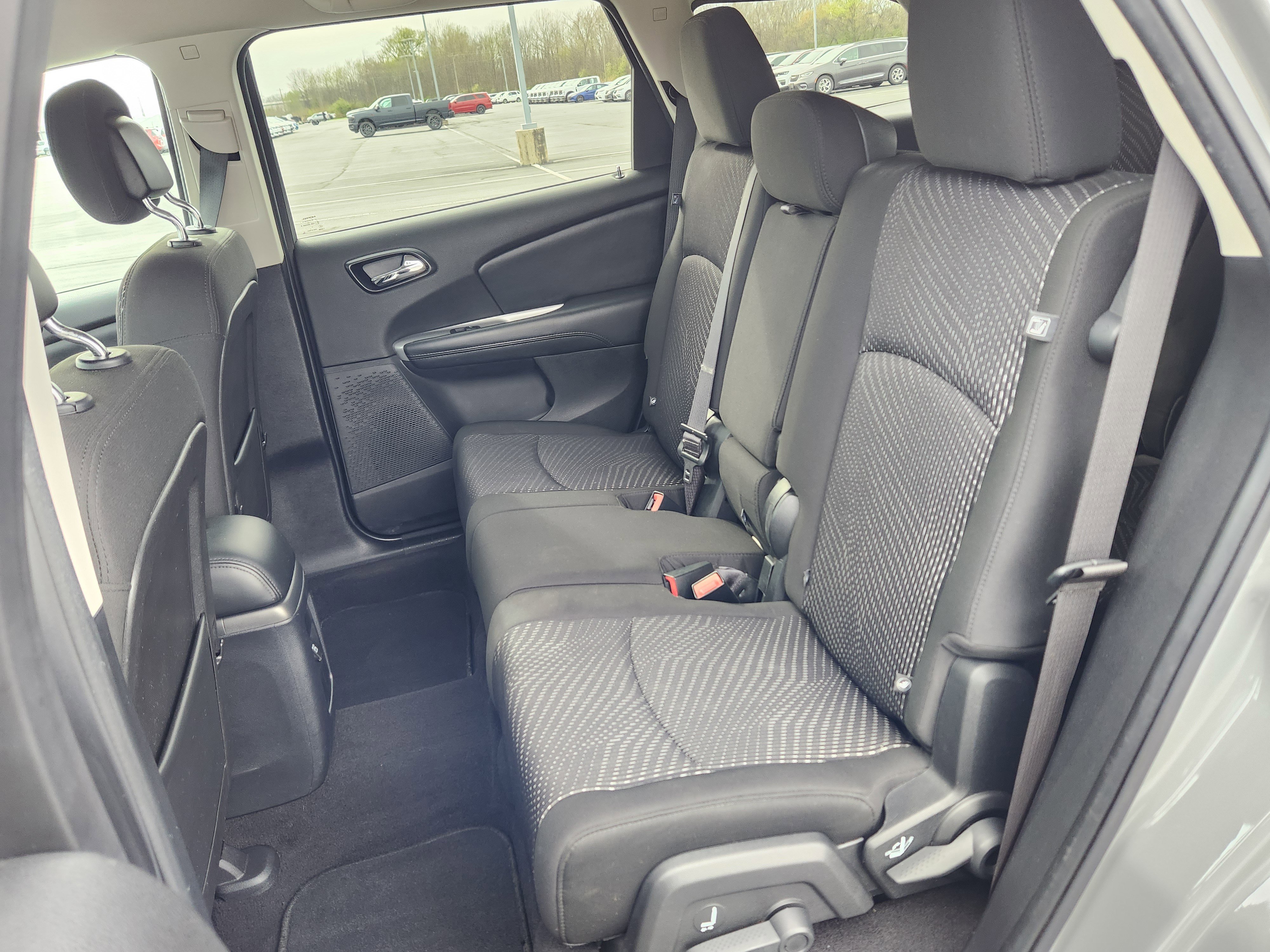 Used 2020 Dodge Journey SE w/ SE Popular Equipment Group FWD image 11