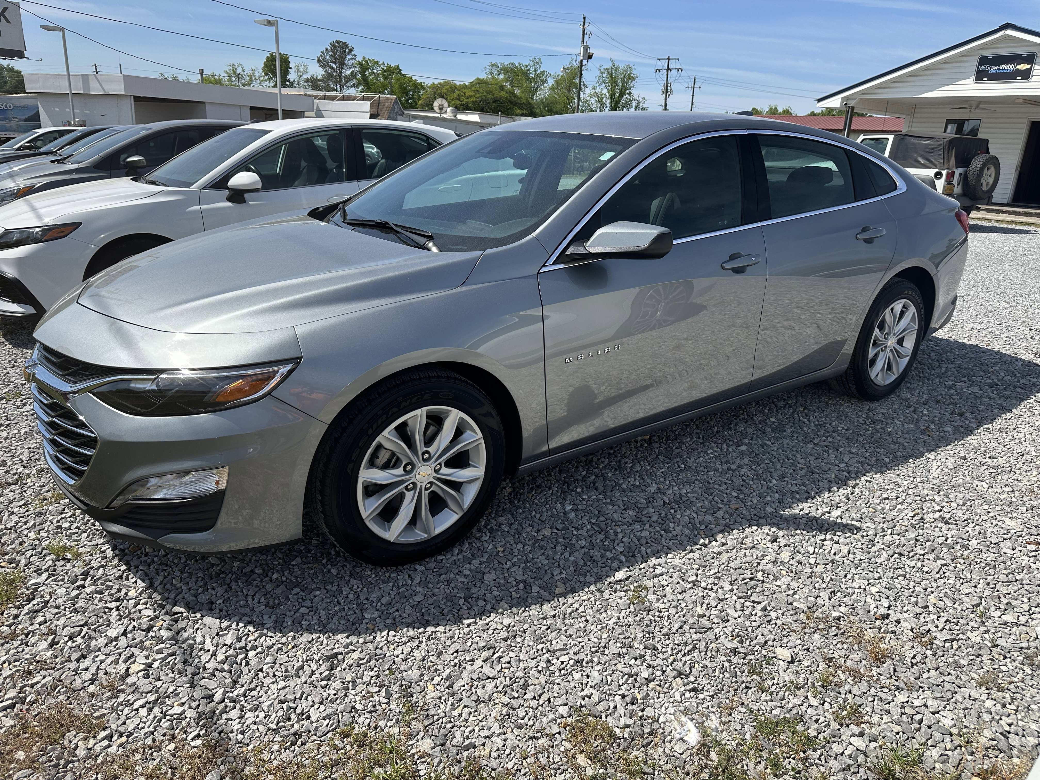 Used 2025 Chevrolet Malibu LT FWD image 1