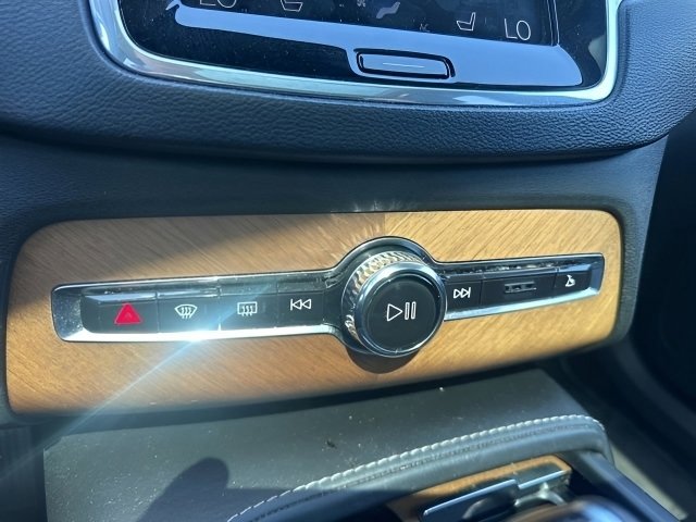 Used 2019 Volvo XC90 T6 Inscription w/ Luxury Package image 26