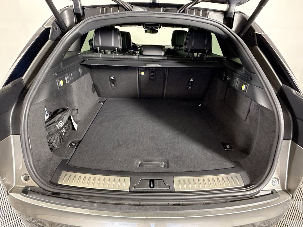 Used 2021 Land Rover Range Rover Velar R-Dynamic S image 28