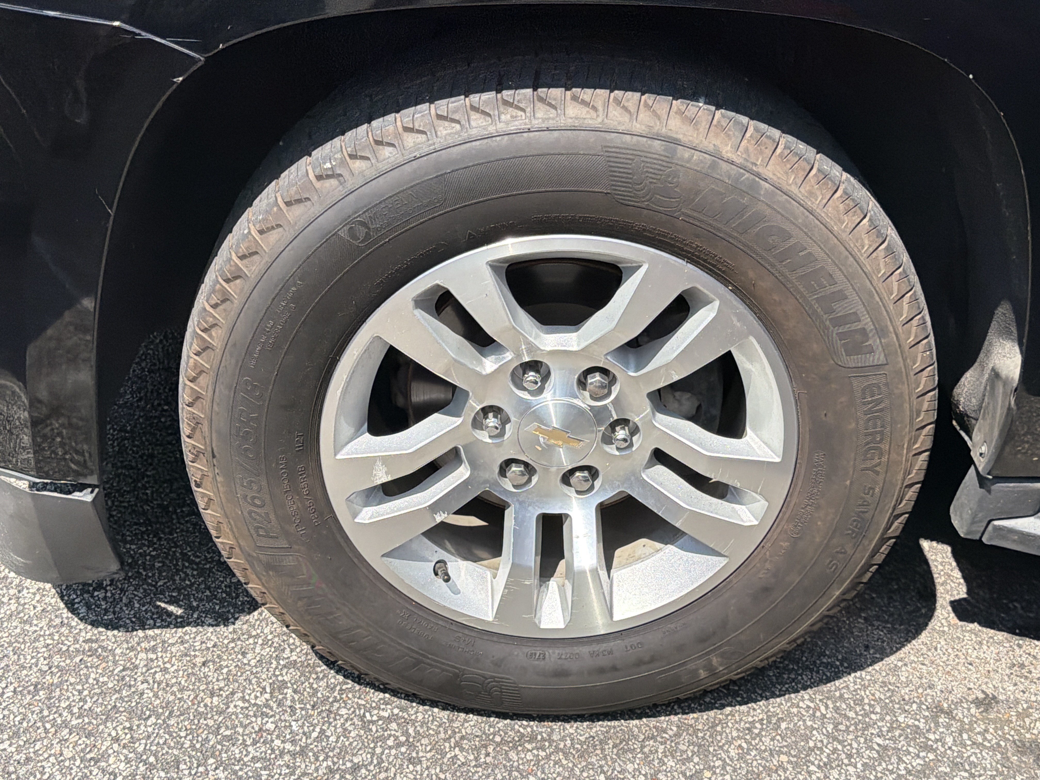 Used 2020 Chevrolet Suburban LT AWD/4WD image 3