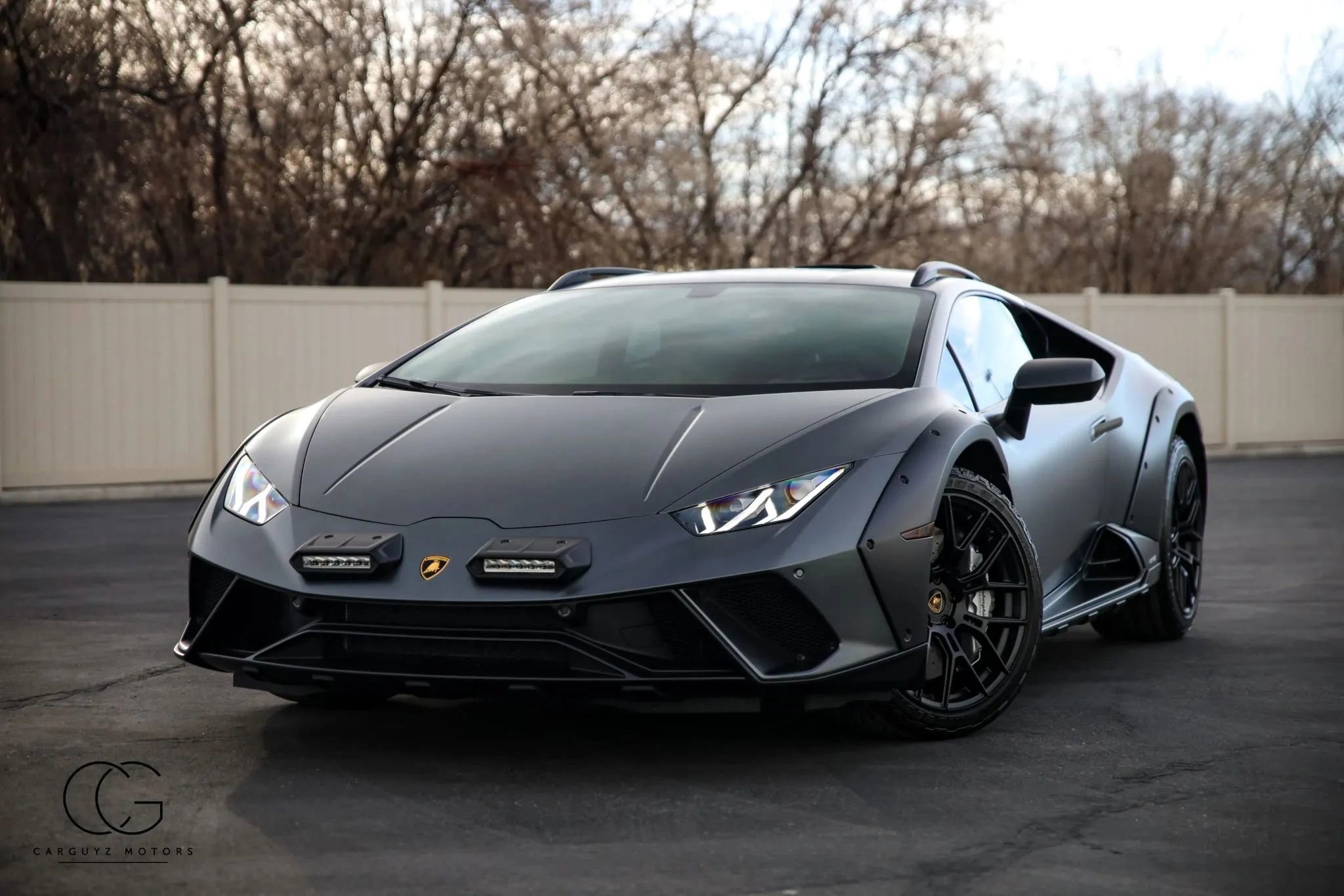 Used 2024 Lamborghini Huracan Sterrato image 2