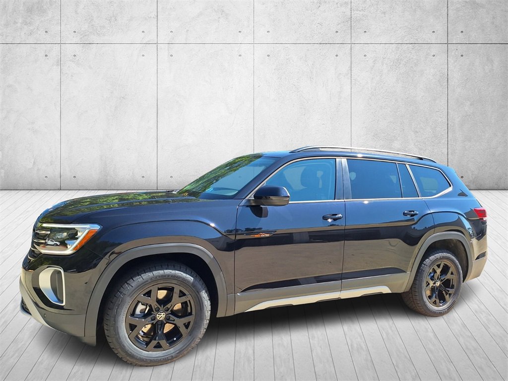 New 2025 Volkswagen Atlas Peak Edition SE