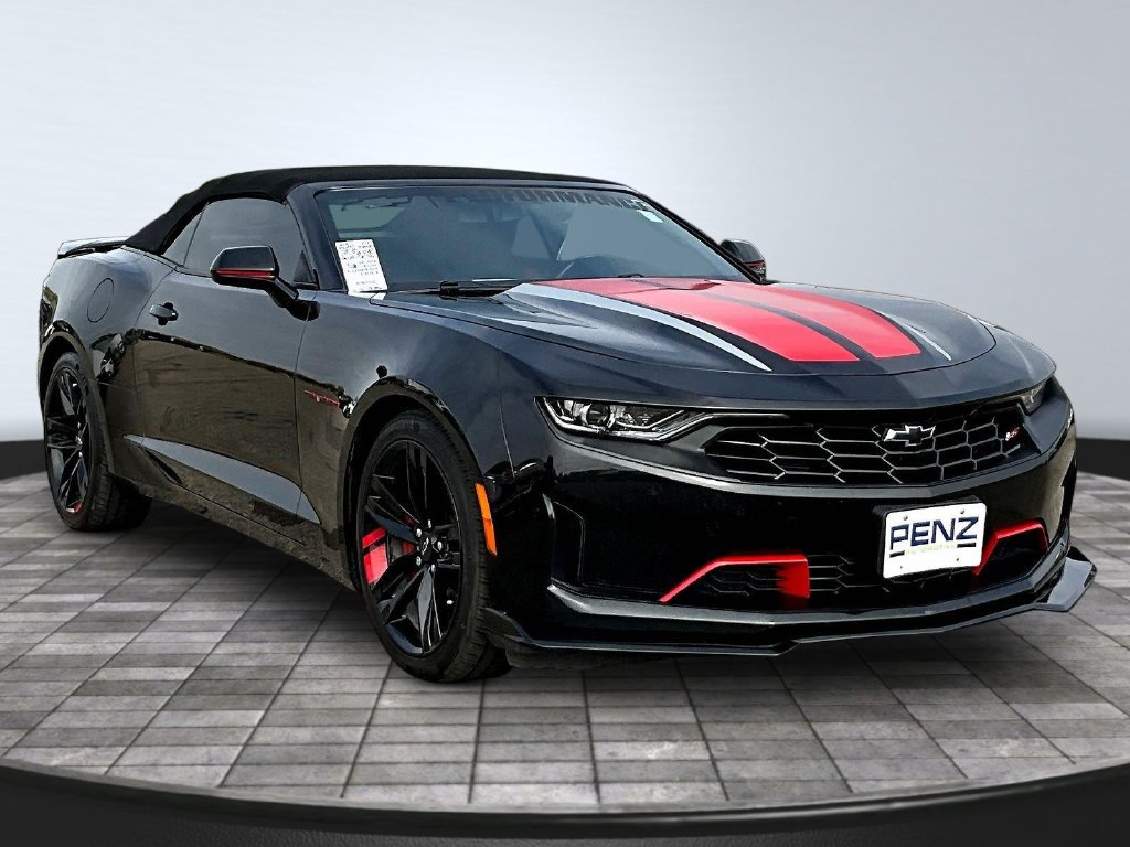 Used 2021 Chevrolet Camaro LT w/ Redline Edition RWD image 3