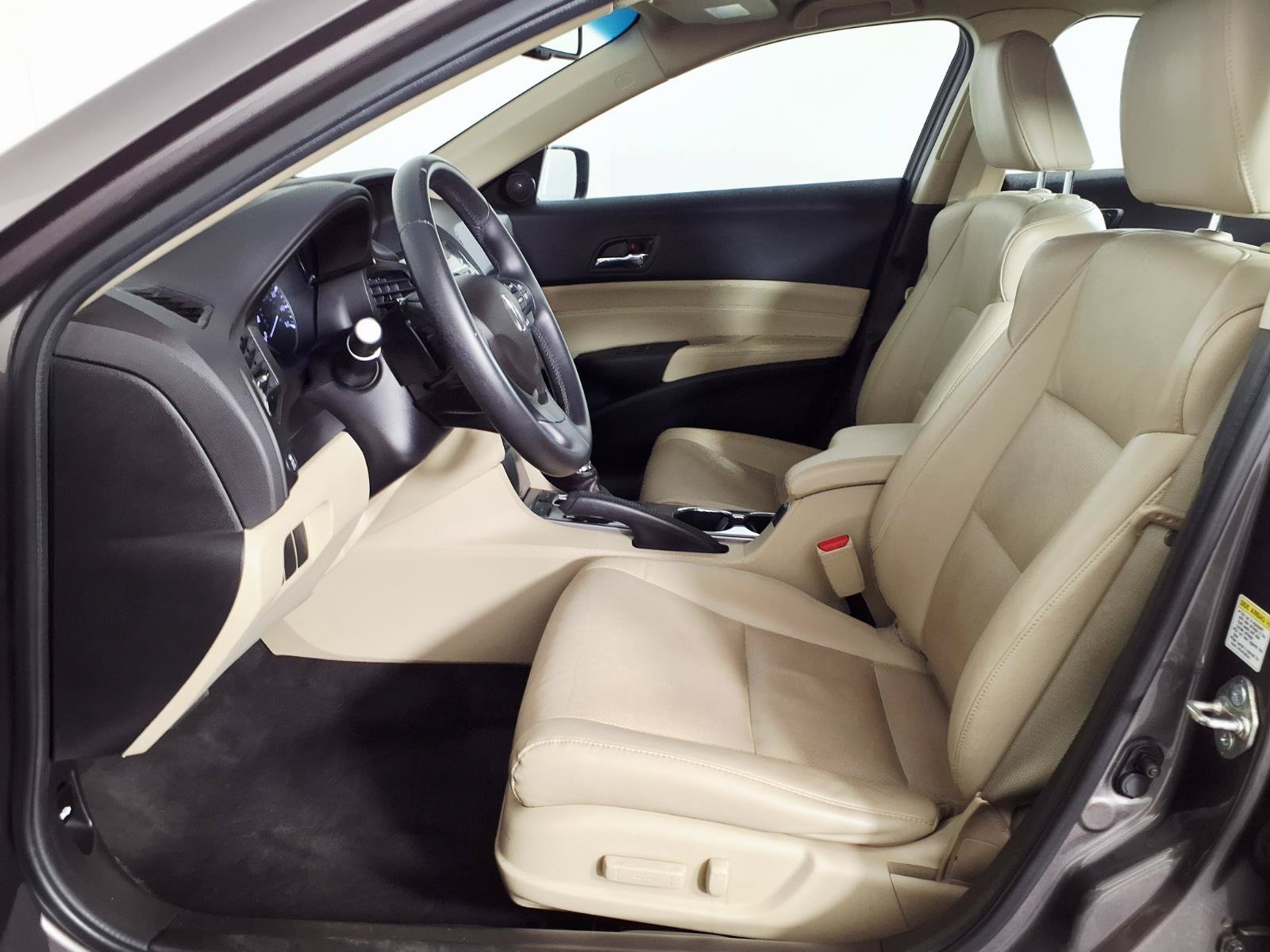Used 2015 Acura ILX w/ Premium Package FWD image 17