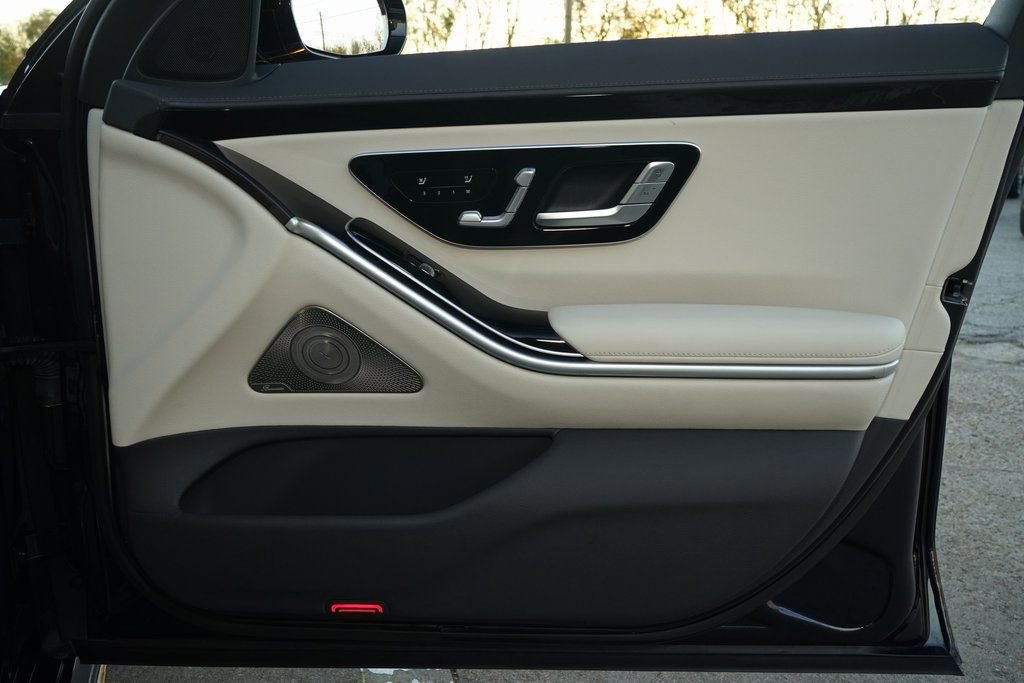 Used 2022 Mercedes-Benz S 500 4MATIC image 25
