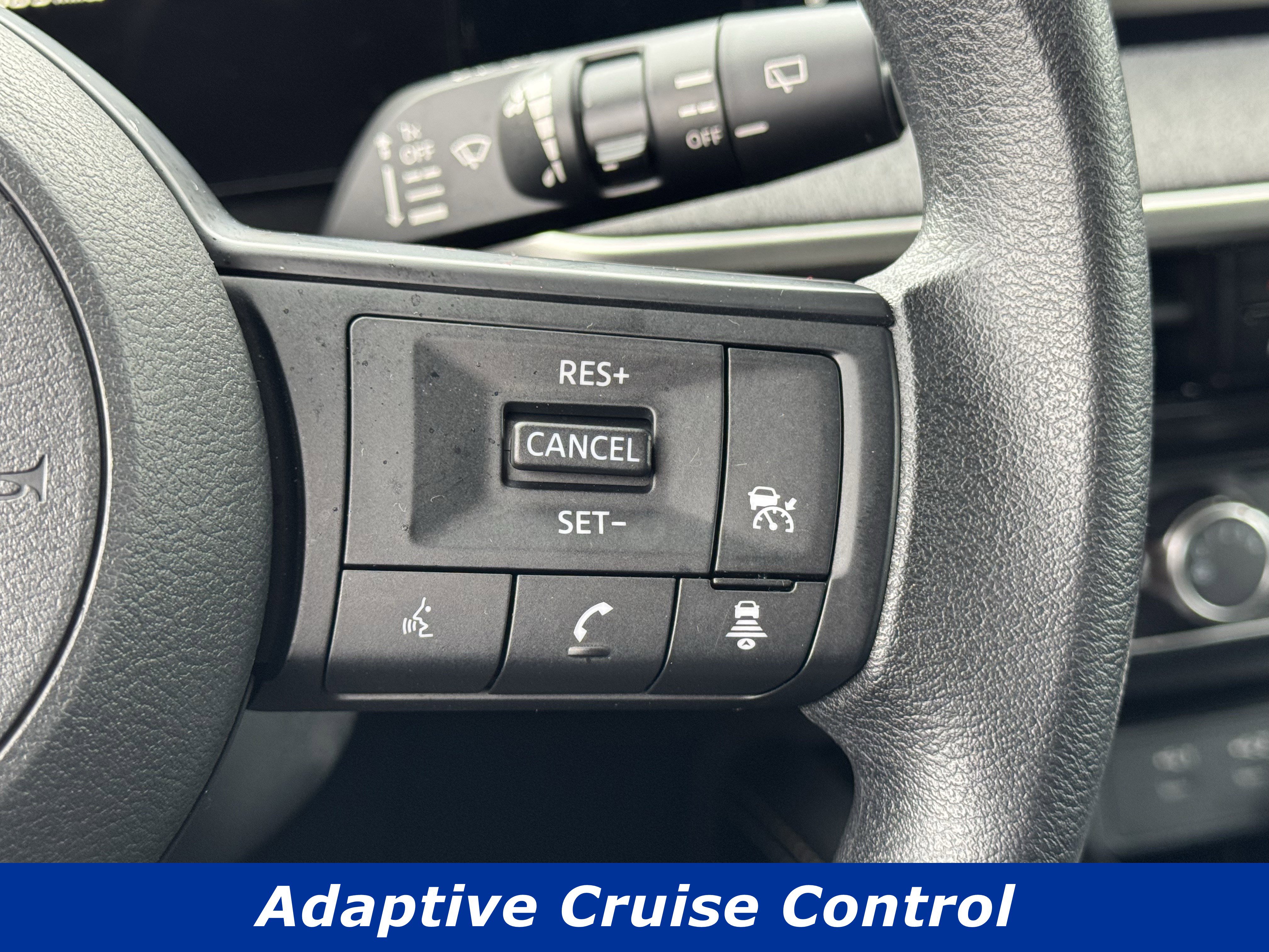 Used 2025 Nissan Kicks SV image 7