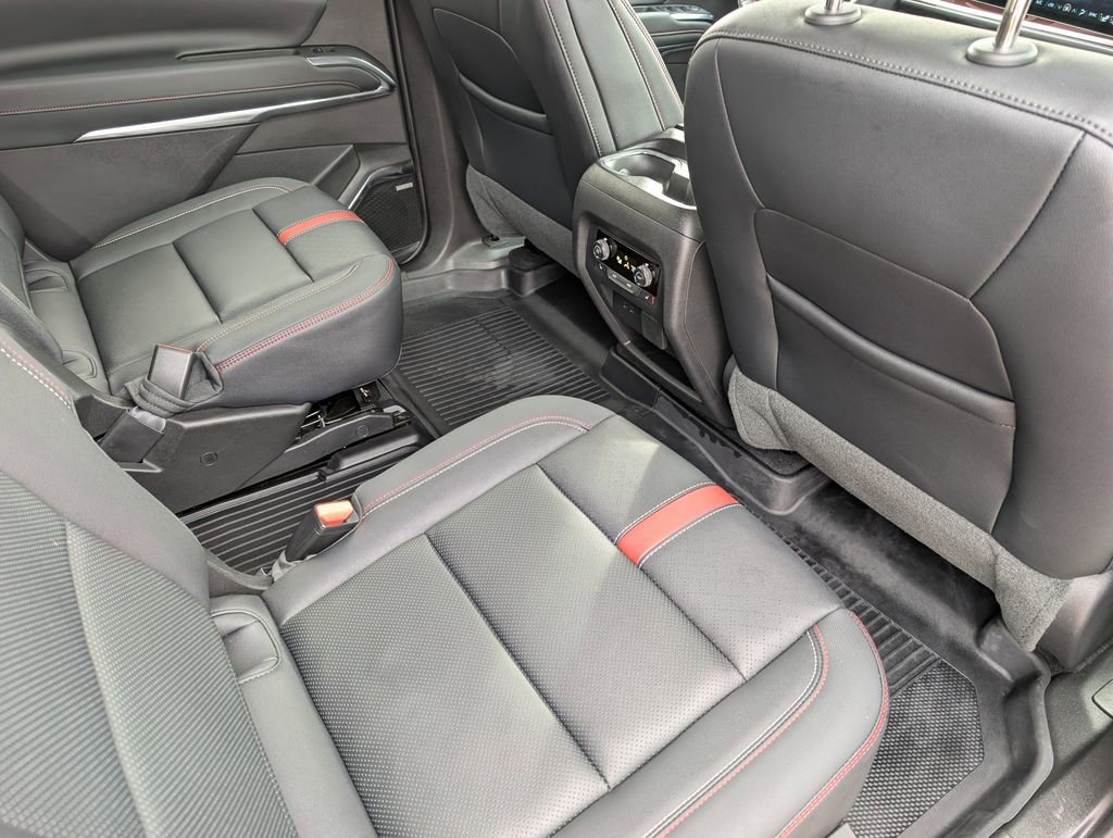 Used 2025 Chevrolet Traverse RS w/ LPO, Floor Liner Package image 24