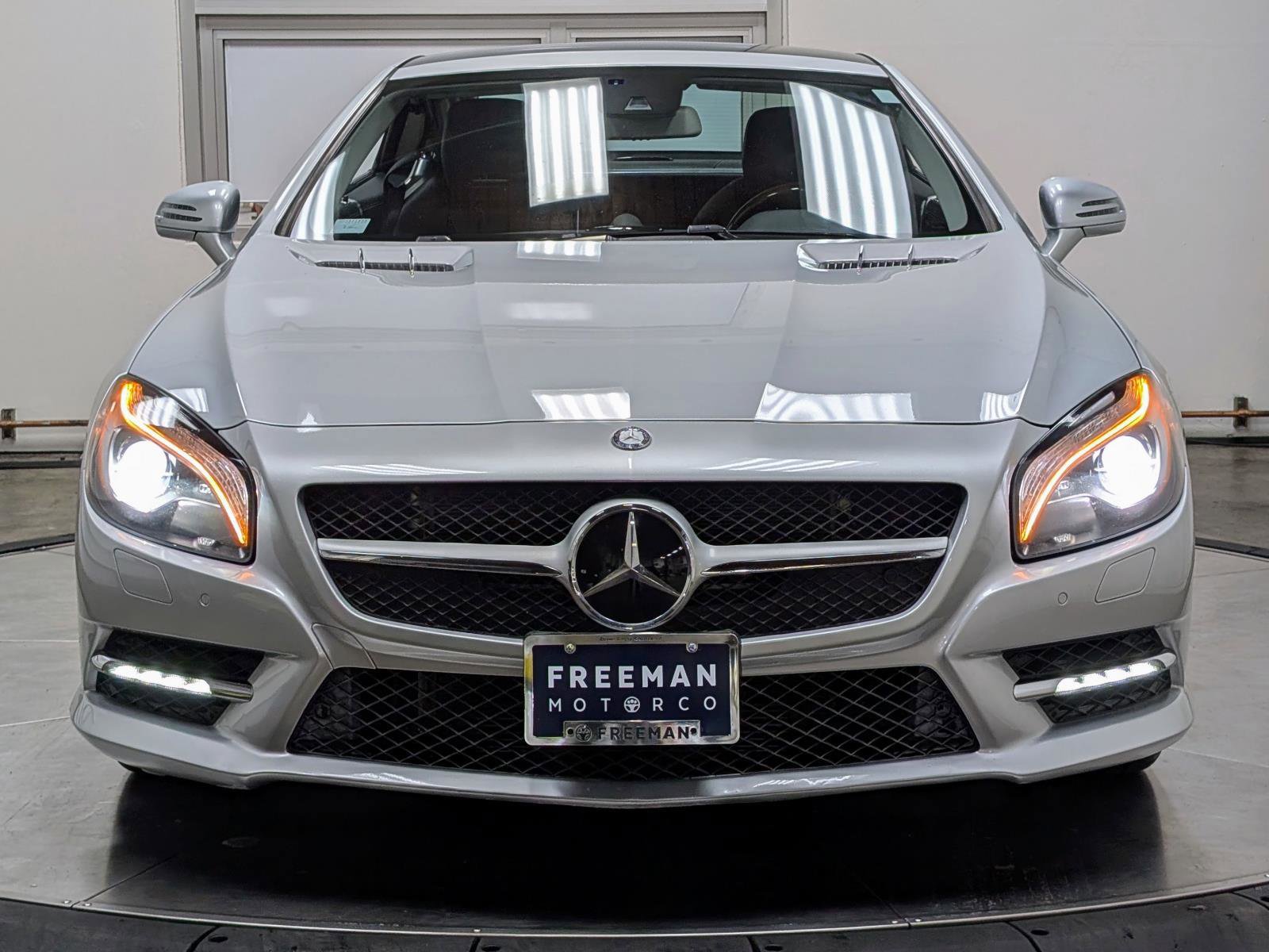 Used 2013 Mercedes-Benz SL 550 w/ Premium Pkg image 12